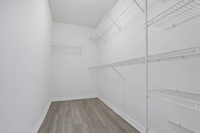 Foto del edificio - 10101 SW 14th St