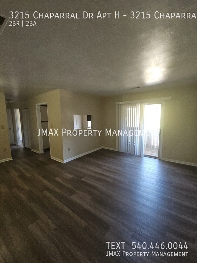 Foto del edificio - 3215 Chaparral Dr