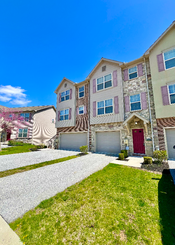 Primary Photo - 123 High Pointe Dr
