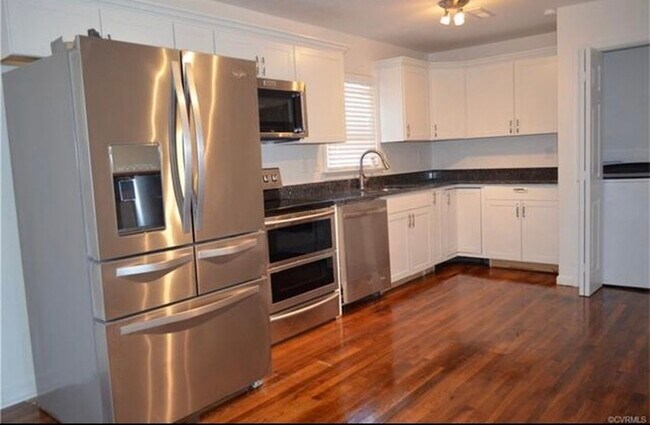 Foto del edificio - 8990 Becton Rd