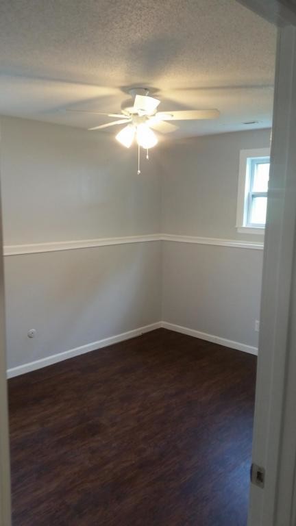 Building Photo - 407 Evergreen Apt B