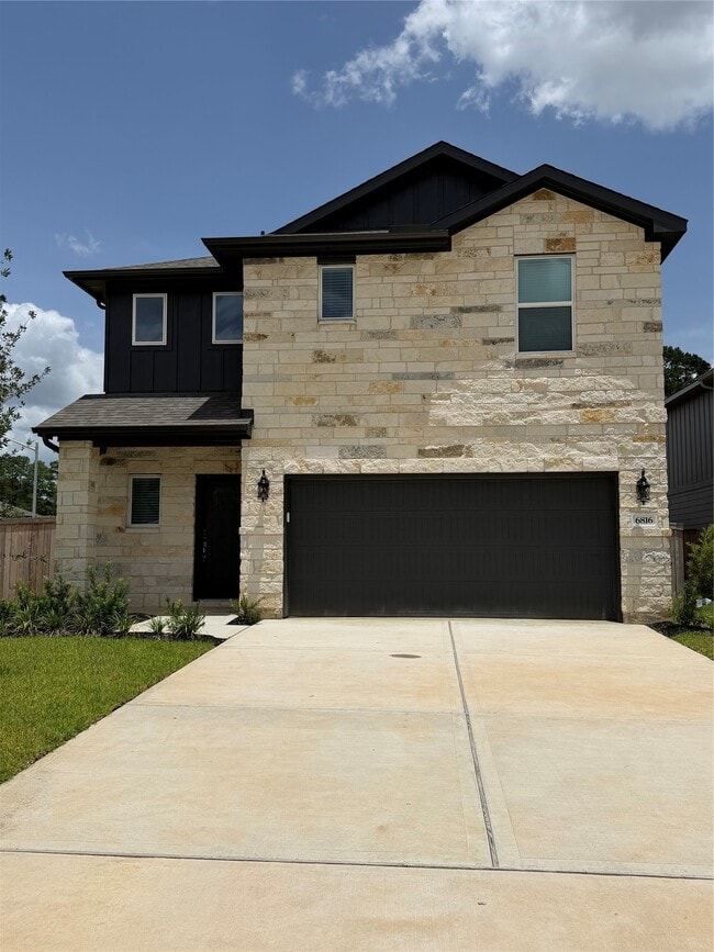 Building Photo - 6816 Hart Oak Ct