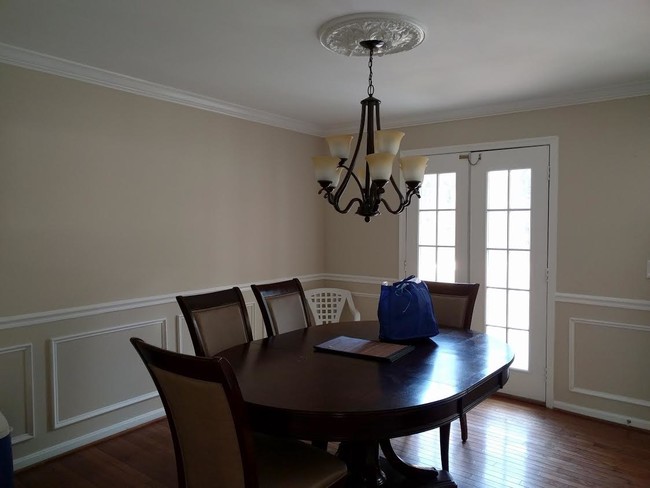 Building Photo - 1459 Bluemont Ct