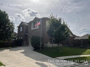 Building Photo - 313 Bandana St