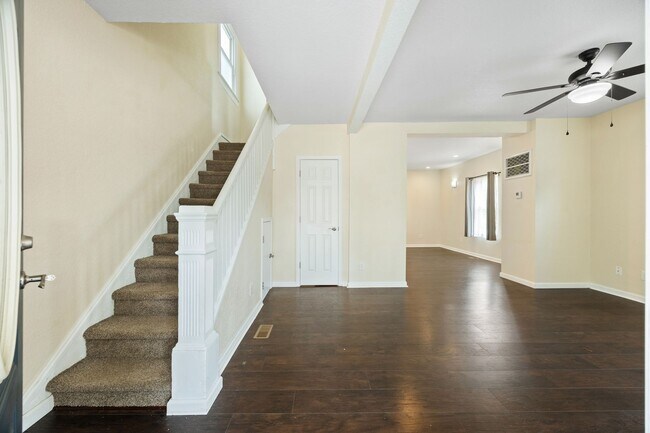 Foto del edificio - 831 W 35th St
