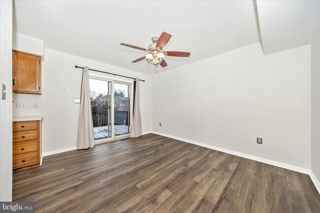 Foto del edificio - 19 Stonewall Ct