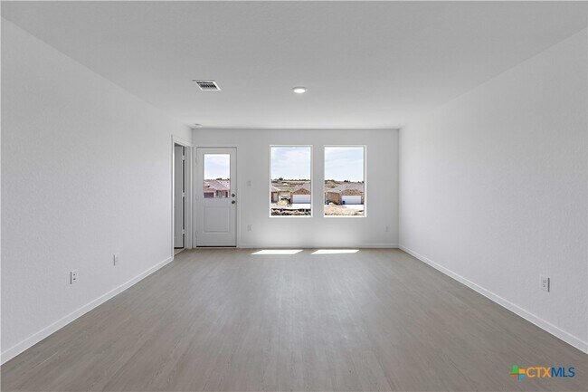 Building Photo - 285 Tahoe Ave