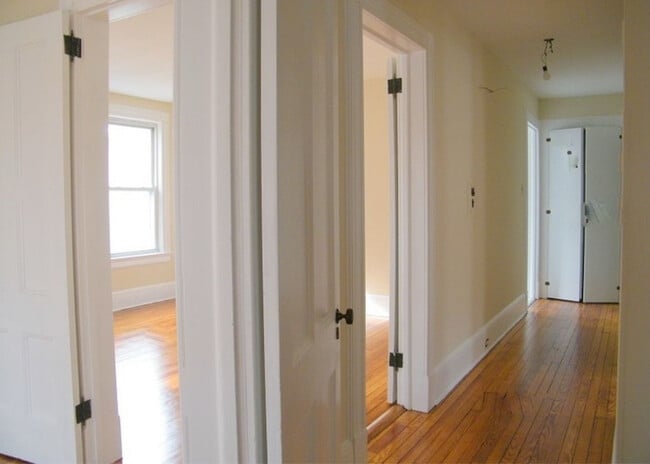 Foto del edificio - 82 Valley Rd