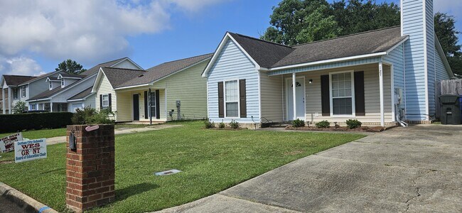 Foto del edificio - 127 Radford Cir