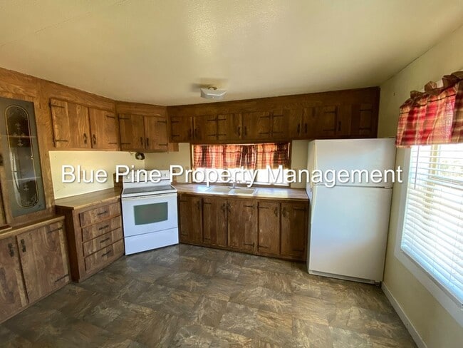 Building Photo - 511 US-26