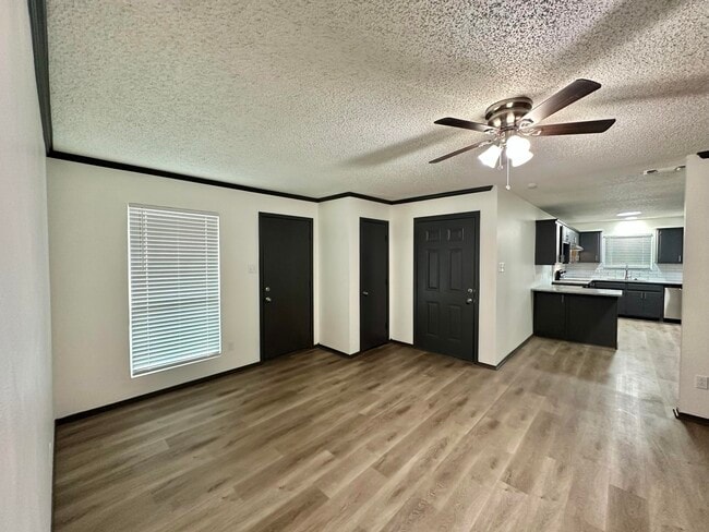 Foto del edificio - 7410 Avenue W