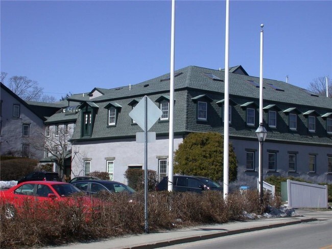 Building Photo - 25 Water St