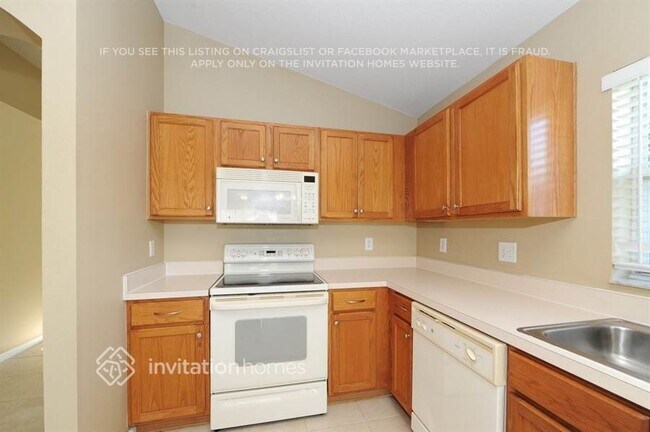 Building Photo - 25401 Lexington Oaks Blvd