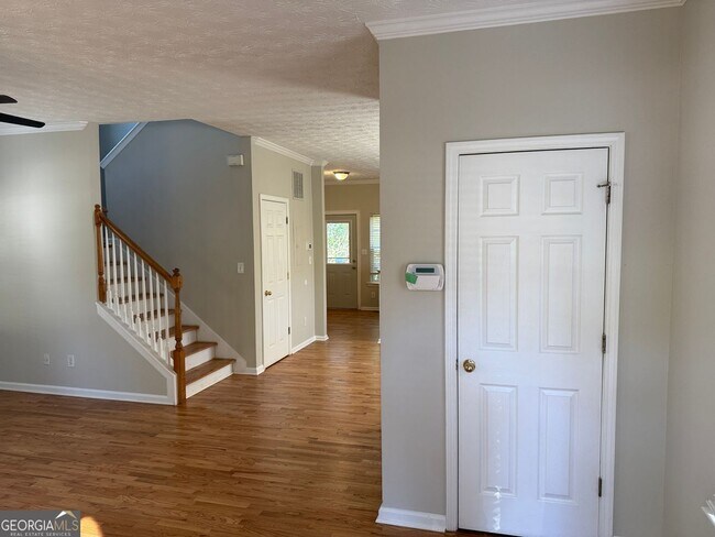 Foto del edificio - 27 Montgomery St NE