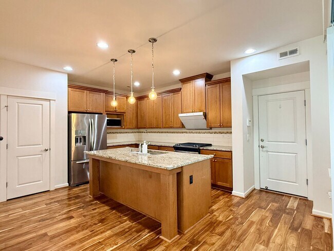 Foto del edificio - Well-Maintained 3-Bedroom + Loft & A/C in Sought-After Timber Creek