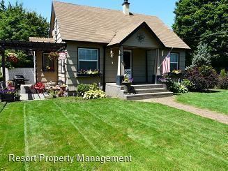 Primary Photo - 3 br, 2 bath House - 1319 N. B St.