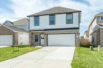 Building Photo - 4923 Blue Jacaranda Wy