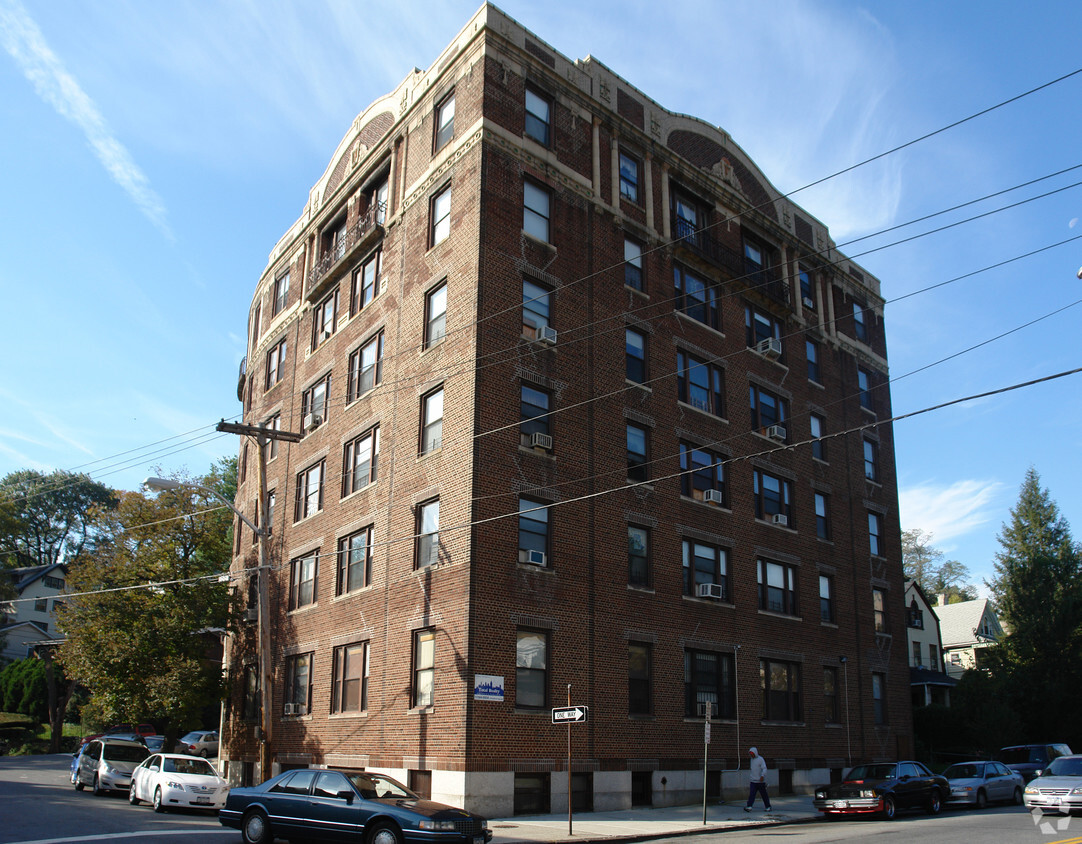 Building Photo - The Valberk-Leighton