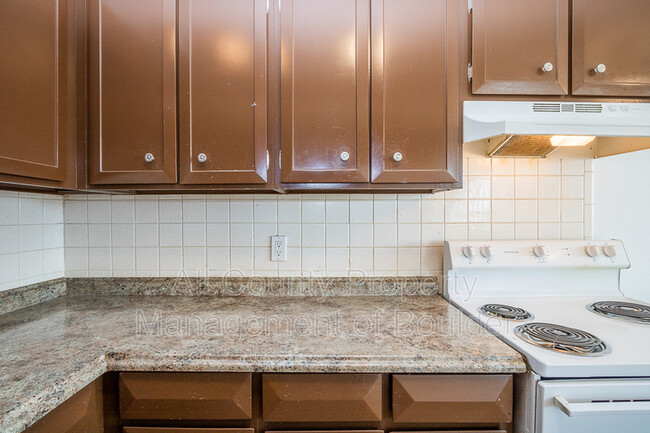 Foto del edificio - 832 S Bowen St