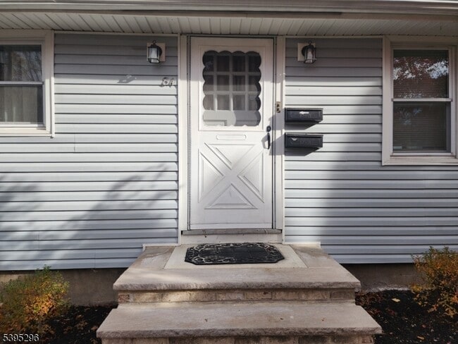 Building Photo - 84 Reservoir Ave