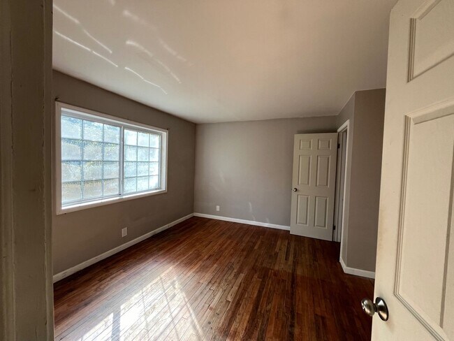 Foto del edificio - 5836-5840-5840 Glendora Rd