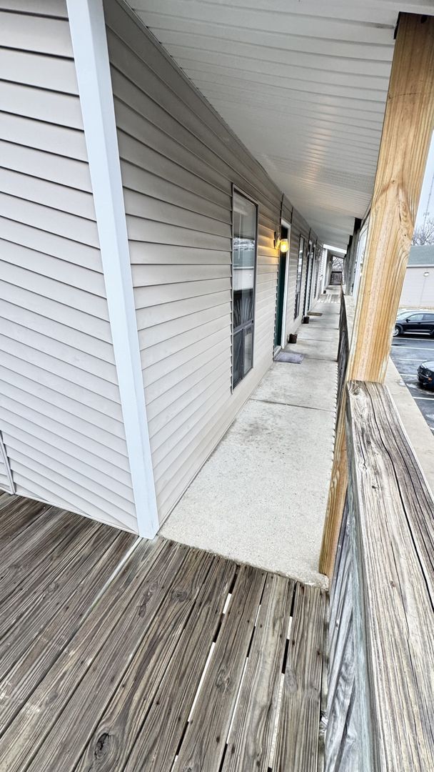 Foto del edificio - 2 Bedroom, 1 Bathroom Second Floor Apartment!