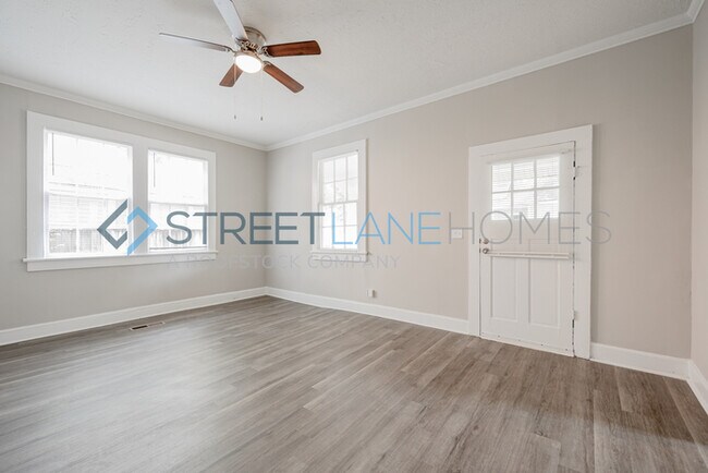 Building Photo - Charming 4 Bedroom in Columbus!
