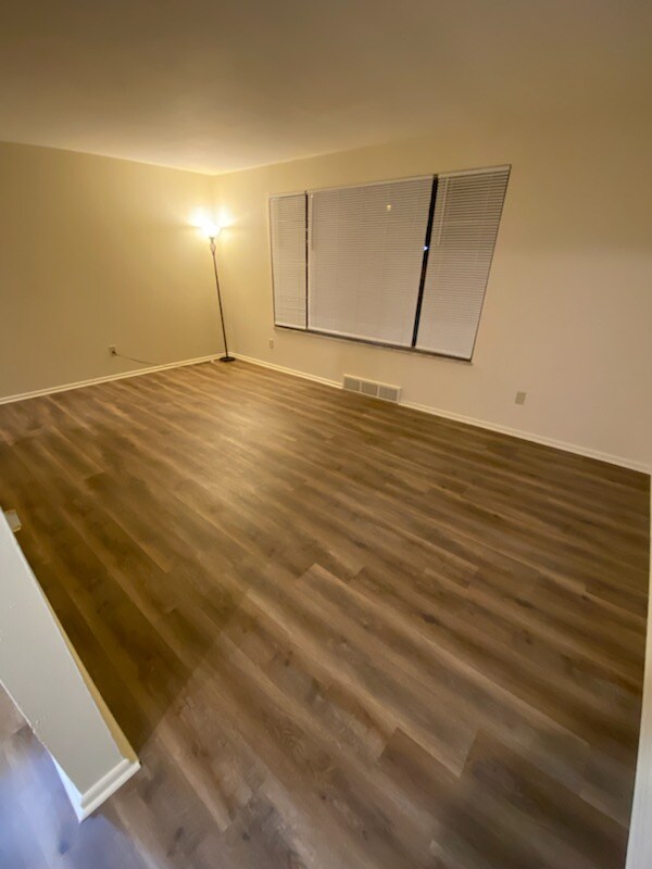 Building Photo - 5401 Eichelberger St