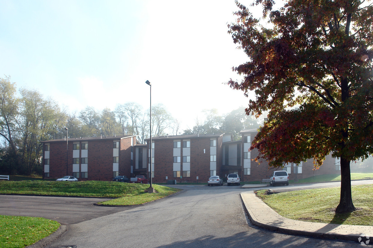 Foto del edificio - Village Green Apartments