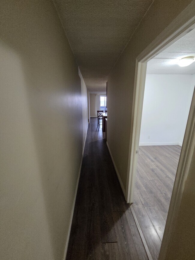 Photo du bâtiment - 251 Erb St. W