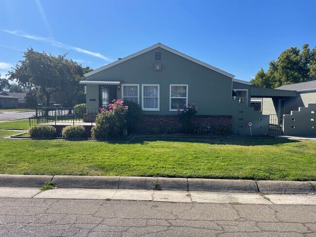 Foto del edificio - Cozy 2br Lodi Home