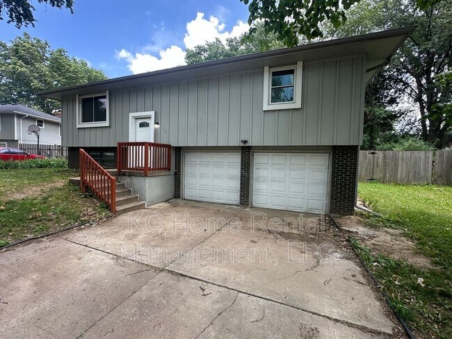 Foto del edificio - 424 NE Lakeview Dr