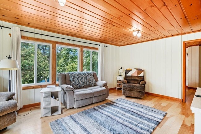 Foto del edificio - N3219 Cherry Rd