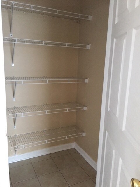 Foto principal - 1211 Scruggs St