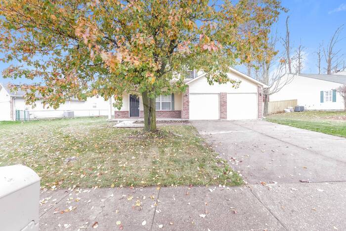 Primary Photo - Beautiful & Newly Renovated 3 Bedroom/2.5 ...