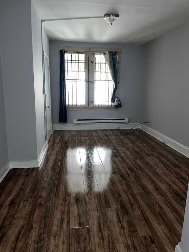 Building Photo - 4942 N 7th St