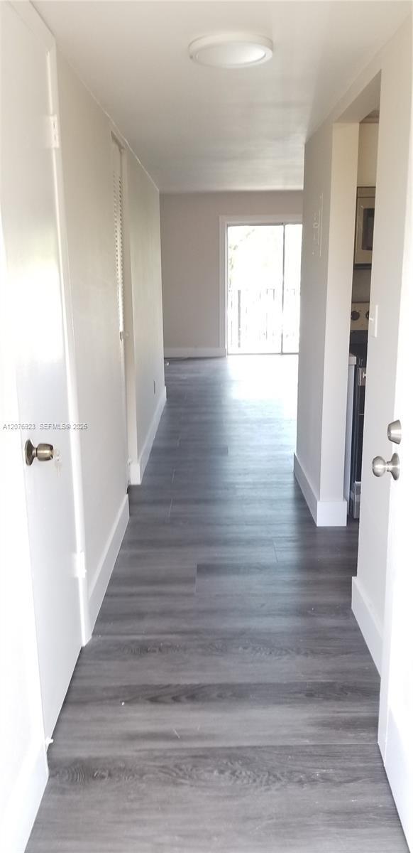 Building Photo - 8550 SW 109th Ave