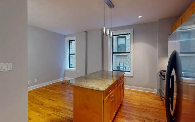 Building Photo - 1020 Amsterdam Ave