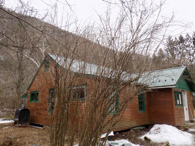 Foto del edificio - 1151 Torbert Ln