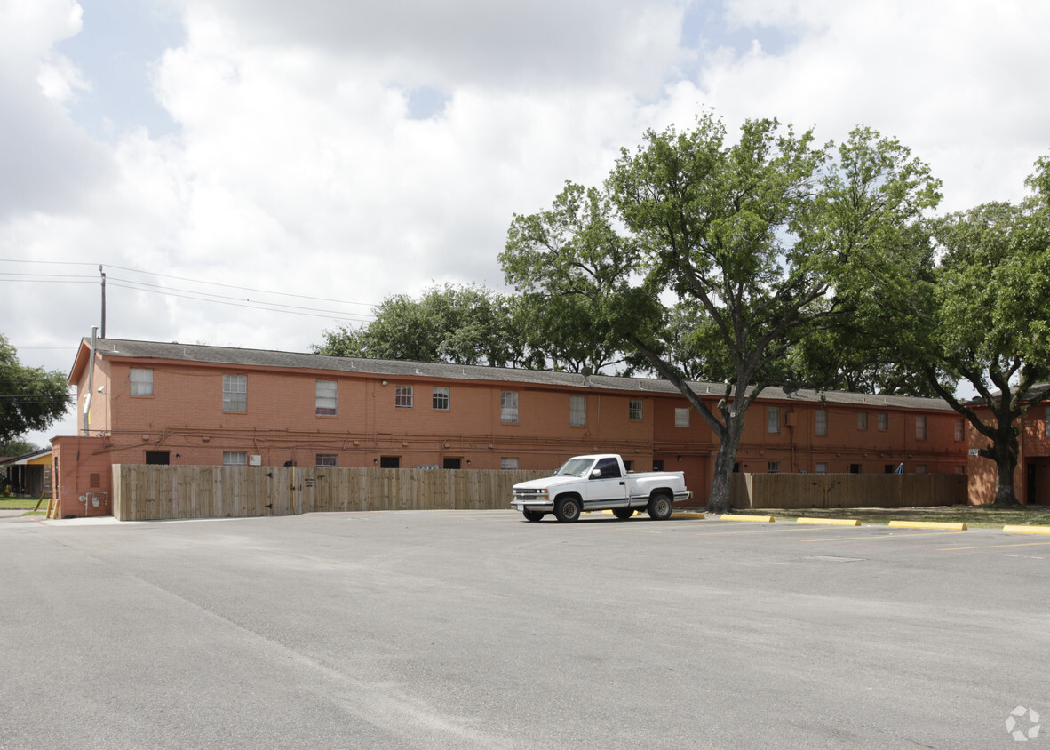 Building Photo - Garner Park