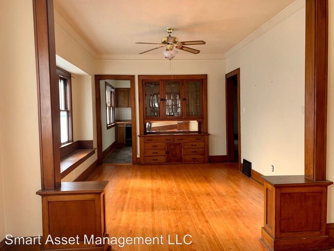 Building Photo - 1211 S 48th St