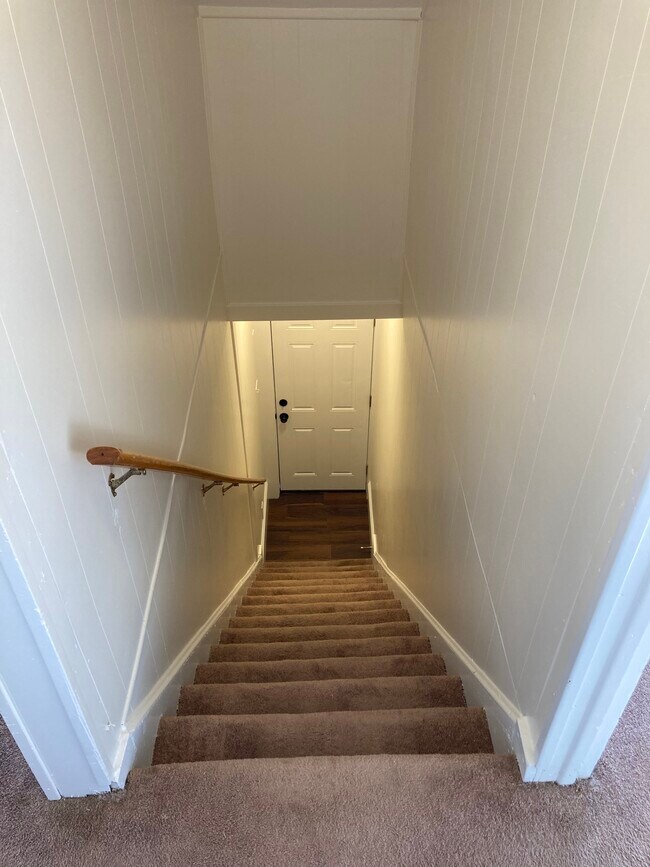 502 Bell Rd Unit Side, Mount Ephraim, NJ 08059 Apartments in Mount