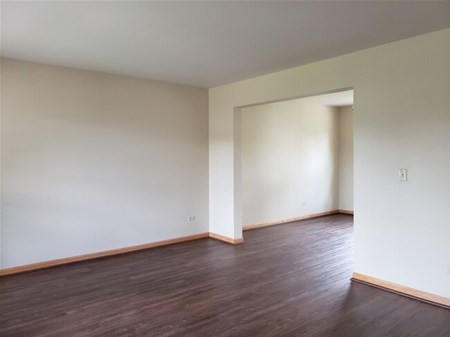 Building Photo - 2213 Portside Lakes Ct