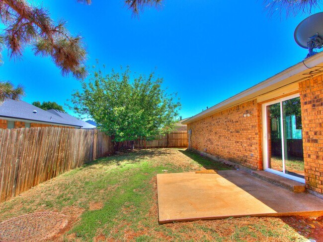 Foto del edificio - 3 Bed 2 bath!