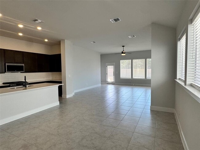 Building Photo - 277 Coleto Tr