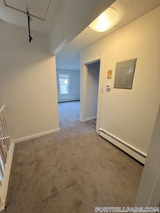 Building Photo - 44 Vale St