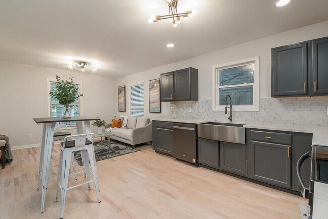 Foto del edificio - 904 Smith St SW
