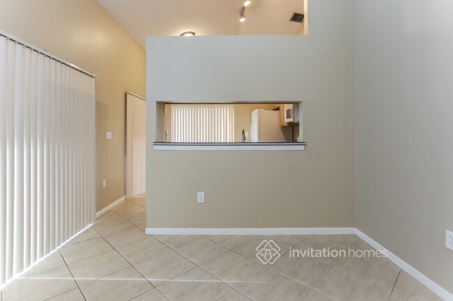 Building Photo - 15131 S Waterford Dr