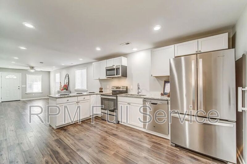 Photo - 662 Courtland Street