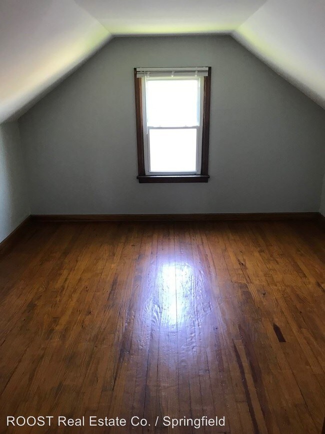 Building Photo - 3 br, 1 bath House - 2107 Hillside Avenue